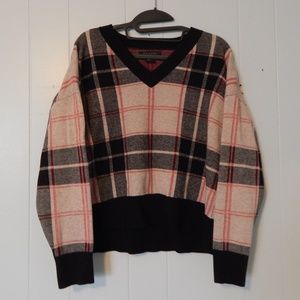 Tahari / Plaid Sweater